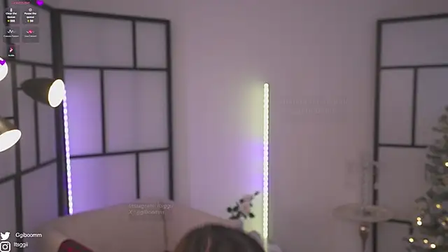 Snapshot of Gigi_ohlala chatting on 12/15/24, 12:07 Gigi ohlala online show from 12/15/24, 12:07