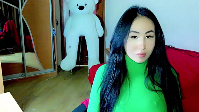 Snapshot of AsianQueens chatting on 12/20/24, 06:56 AsianQueens online show from 12/20/24, 06:56