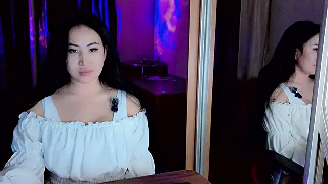 Snapshot of AsianQueens chatting on 02/24/25, 03:23 AsianQueens online show from 02/24/25, 03:23