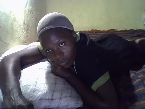 Snapshot of cute-shamza chatting on 11/22/25, 04:17 cute-shamza online show from 11/22/25, 04:17