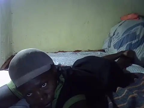 Snapshot of cute-shamza chatting on 11/23/25, 04:23 cute-shamza online show from 11/23/25, 04:23