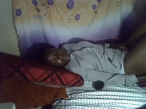 cute-shamza online show from 04/18/26, 07:58