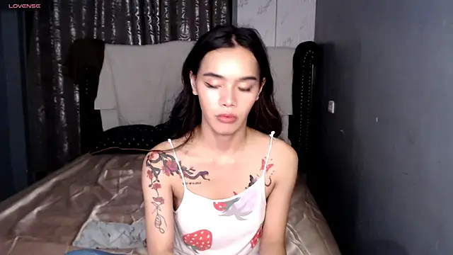 shecutie69 online show from 12/01/25, 04:01