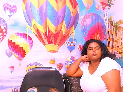 Snapshot of Indianfairy99 chatting on 12/19/24, 10:21 Indianfairy99 online show from 12/19/24, 10:21