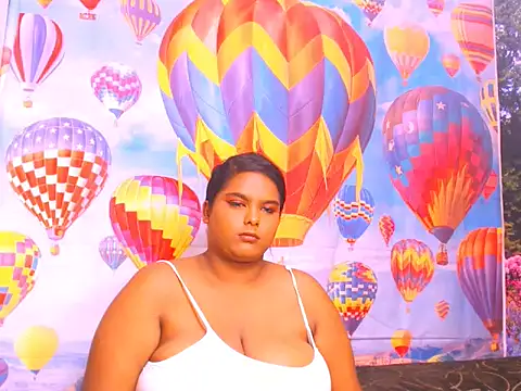 Snapshot of Indianfairy99 chatting on 02/04/25, 12:00 Indianfairy99 online show from 02/04/25, 12:00