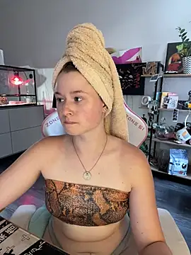 sweetest pie online show from 07/19/26, 04:11