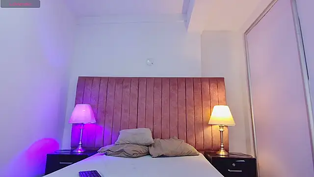 Gretten wright online show from 09/15/25, 07:47