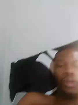 Snapshot of Malibongwe17 chatting on 09/21/25, 05:42 Malibongwe17 online show from 09/21/25, 05:42