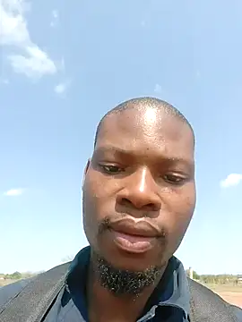 Snapshot of Malibongwe17 chatting on 10/05/25, 07:39 Malibongwe17 online show from 10/05/25, 07:39