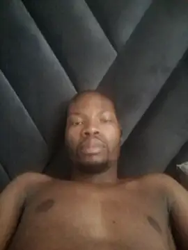 Snapshot of Malibongwe17 chatting on 12/05/25, 08:01 Malibongwe17 online show from 12/05/25, 08:01