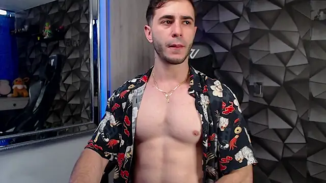 Snapshot of Latino_stud4u chatting on 09/17/25, 10:22 Latino stud4u online show from 09/17/25, 10:22