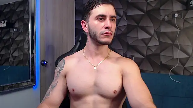 Snapshot of Latino_stud4u chatting on 11/04/25, 12:54 Latino stud4u online show from 11/04/25, 12:54