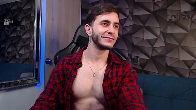 Snapshot of Latino_stud4u chatting on 11/25/25, 03:28 Latino stud4u online show from 11/25/25, 03:28