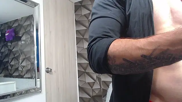 Latino stud4u online show from 01/09/26, 02:14