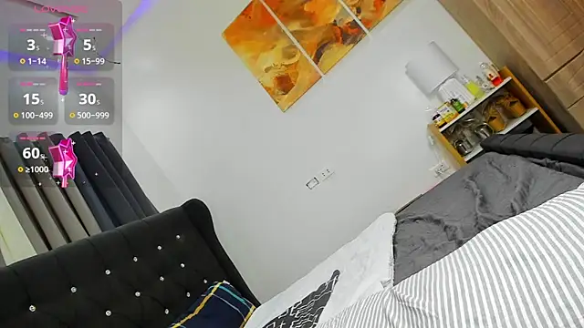 Snapshot of Divine___Eloeura chatting on 03/11/25, 06:08 Divine Eloeura online show from 03/11/25, 06:08