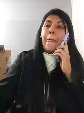 Snapshot of aisha_latina chatting on 12/03/24, 10:18 aisha latina online show from 12/03/24, 10:18