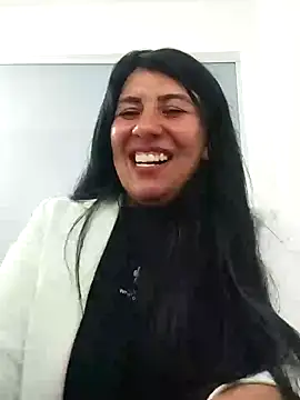 Snapshot of aisha_latina chatting on 12/04/24, 05:55 aisha latina online show from 12/04/24, 05:55