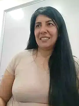 Snapshot of aisha_latina chatting on 01/22/25, 05:59 aisha latina online show from 01/22/25, 05:59