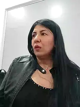 Snapshot of aisha_latina chatting on 01/23/25, 05:52 aisha latina online show from 01/23/25, 05:52