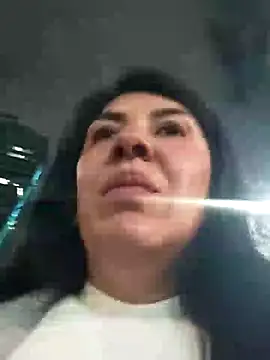 Snapshot of aisha_latina chatting on 01/25/25, 12:17 aisha latina online show from 01/25/25, 12:17