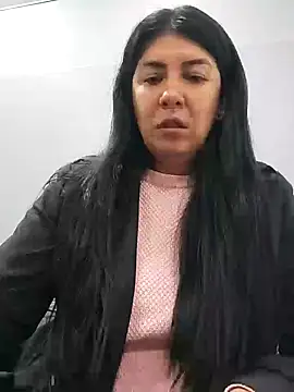 Snapshot of aisha_latina chatting on 02/03/25, 02:24 aisha latina online show from 02/03/25, 02:24