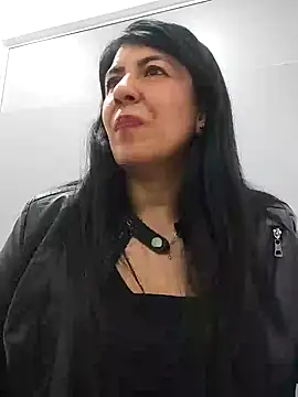 Snapshot of aisha_latina chatting on 02/04/25, 05:34 aisha latina online show from 02/04/25, 05:34
