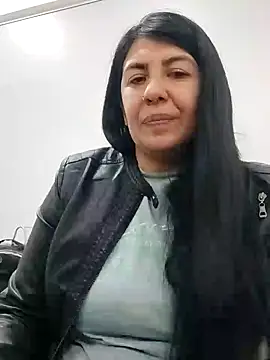 Snapshot of aisha_latina chatting on 02/18/25, 05:53 aisha latina online show from 02/18/25, 05:53