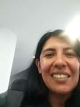 Snapshot of aisha_latina chatting on 03/10/25, 09:18 aisha latina online show from 03/10/25, 09:18