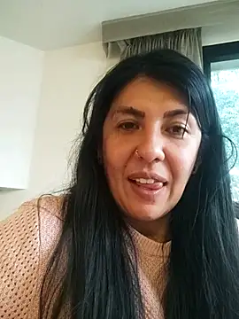 Snapshot of aisha_latina chatting on 03/11/25, 09:37 aisha latina online show from 03/11/25, 09:37