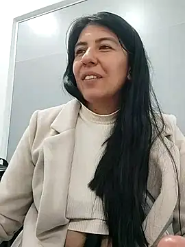 Snapshot of aisha_latina chatting on 03/14/25, 08:17 aisha latina online show from 03/14/25, 08:17