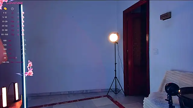 Arielle  03 online show from 10/09/25, 12:41