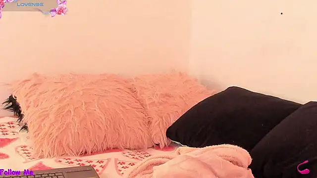 SophieRossi online show from 01/12/26, 08:08