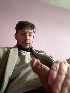 Snapshot of Taxidriver1988 chatting on 01/16/25, 01:47 Taxidriver1988 online show from 01/16/25, 01:47