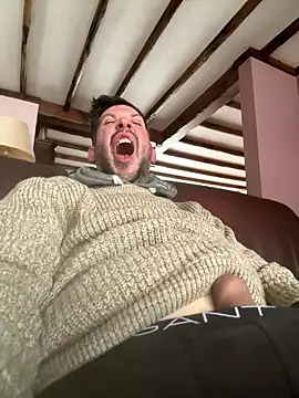 Snapshot of Taxidriver1988 chatting on 01/08/26, 12:07 Taxidriver1988 online show from 01/08/26, 12:07