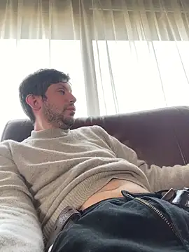 Snapshot of Taxidriver1988 chatting on 03/08/26, 02:10 Taxidriver1988 online show from 03/08/26, 02:10