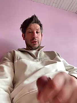 Snapshot of Taxidriver1988 chatting on 03/23/26, 09:24 Taxidriver1988 online show from 03/23/26, 09:24