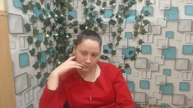 Snapshot of JosieJun_ chatting on 02/04/25, 11:49 JosieJun online show from 02/04/25, 11:49