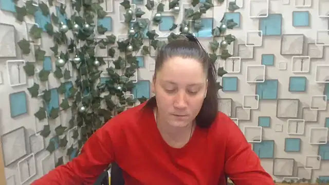 Snapshot of JosieJun_ chatting on 02/06/25, 12:11 JosieJun online show from 02/06/25, 12:11