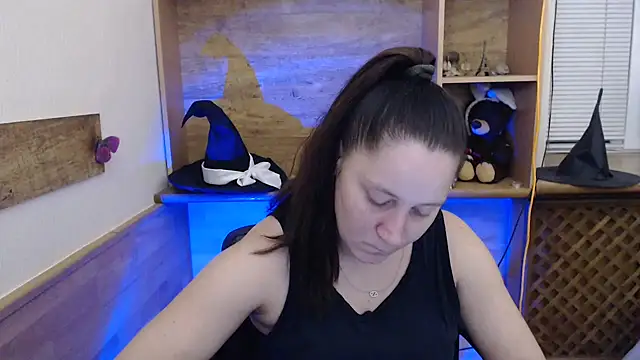 Snapshot of JosieJun_ chatting on 10/24/25, 05:53 JosieJun online show from 10/24/25, 05:53