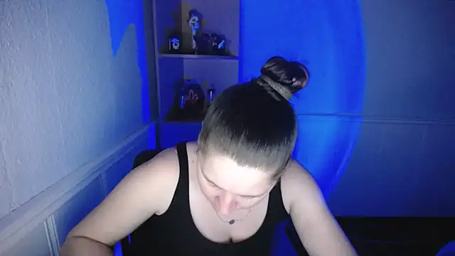 Snapshot of JosieJun_ chatting on 10/27/25, 06:01 JosieJun online show from 10/27/25, 06:01