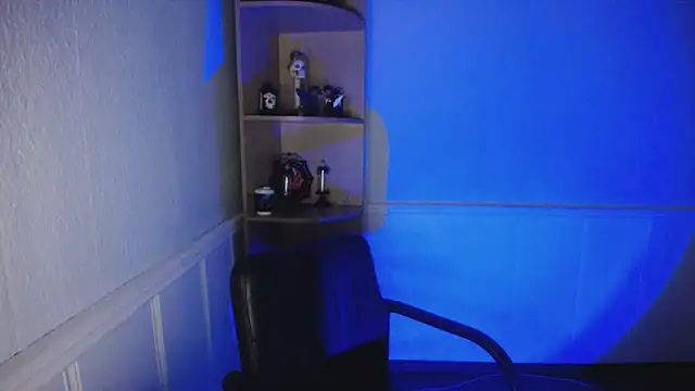 Snapshot of JosieJun_ chatting on 10/28/25, 06:21 JosieJun online show from 10/28/25, 06:21