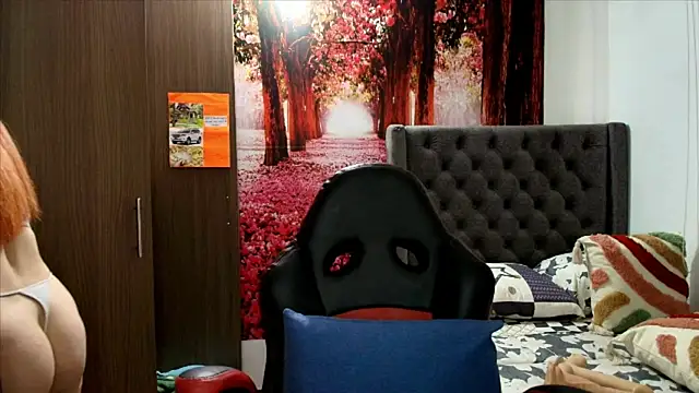 Snapshot of sofia23dirty chatting on 02/13/25, 12:43 sofia23dirty online show from 02/13/25, 12:43