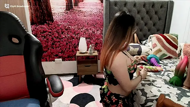 Snapshot of sofia23dirty chatting on 02/26/25, 08:44 sofia23dirty online show from 02/26/25, 08:44