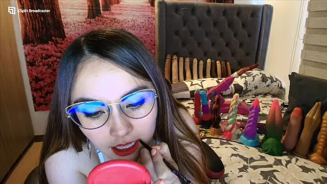 Snapshot of sofia23dirty chatting on 09/23/25, 05:27 sofia23dirty online show from 09/23/25, 05:27