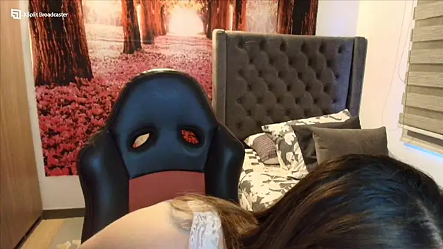 Snapshot of sofia23dirty chatting on 09/28/25, 10:26 sofia23dirty online show from 09/28/25, 10:26