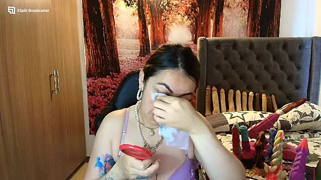 Snapshot of sofia23dirty chatting on 10/11/25, 01:53 sofia23dirty online show from 10/11/25, 01:53