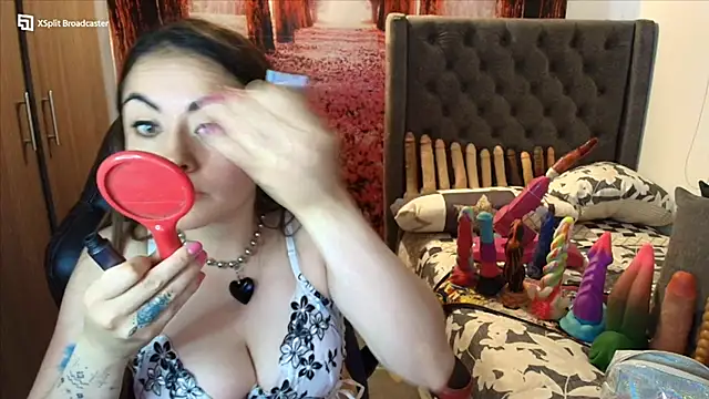 Snapshot of sofia23dirty chatting on 10/17/25, 08:11 sofia23dirty online show from 10/17/25, 08:11