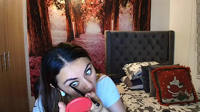 Snapshot of sofia23dirty chatting on 11/03/25, 10:53 sofia23dirty online show from 11/03/25, 10:53