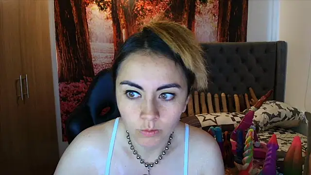 Snapshot of sofia23dirty chatting on 11/05/25, 02:17 sofia23dirty online show from 11/05/25, 02:17