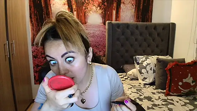 Snapshot of sofia23dirty chatting on 11/26/25, 10:22 sofia23dirty online show from 11/26/25, 10:22